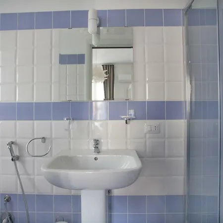 Casa Don Micio 게스트하우스 4*